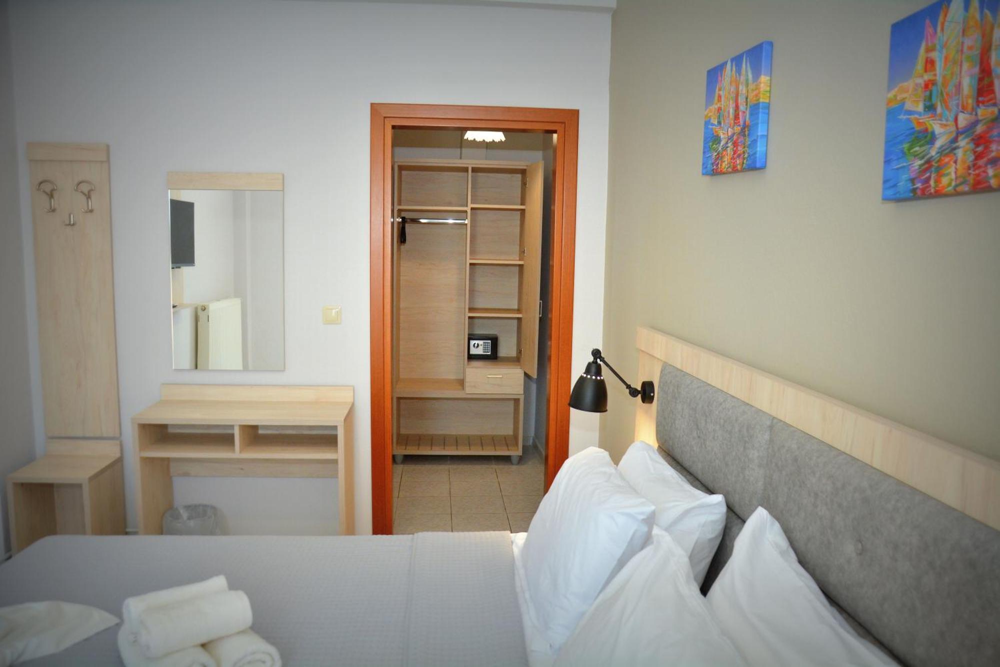 Denis Hotel And Bungalows Korinós 외부 사진